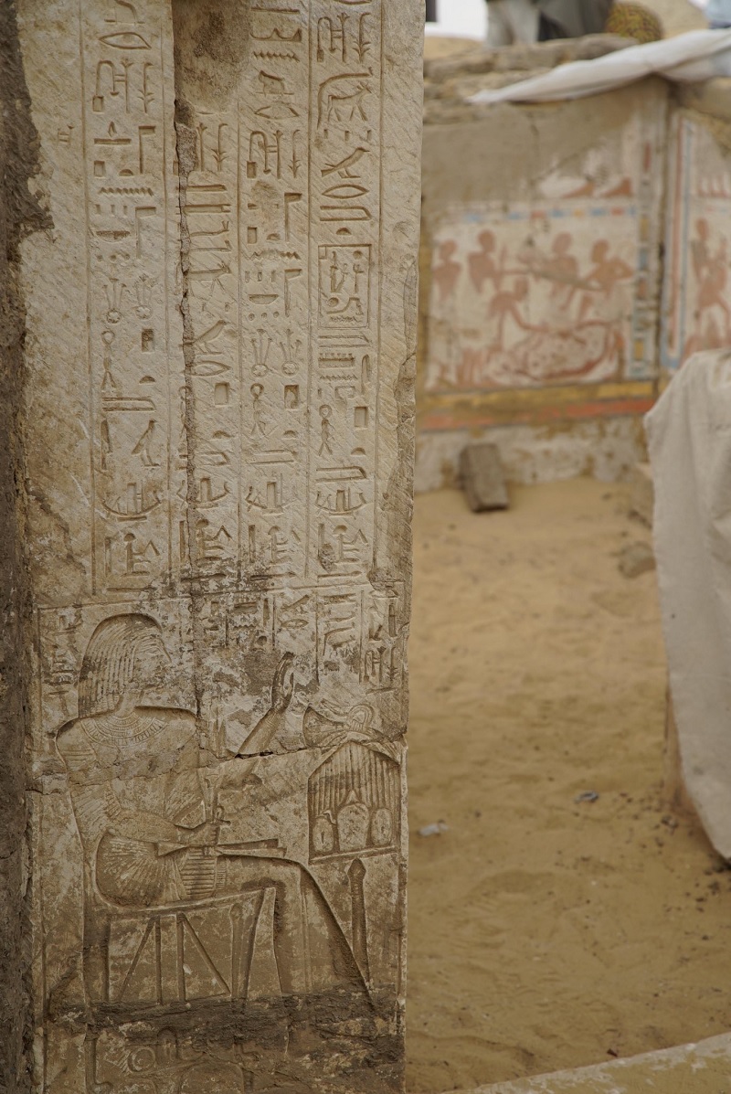 Bloco de pedra na tumba do tesoureiro de Ramsés II