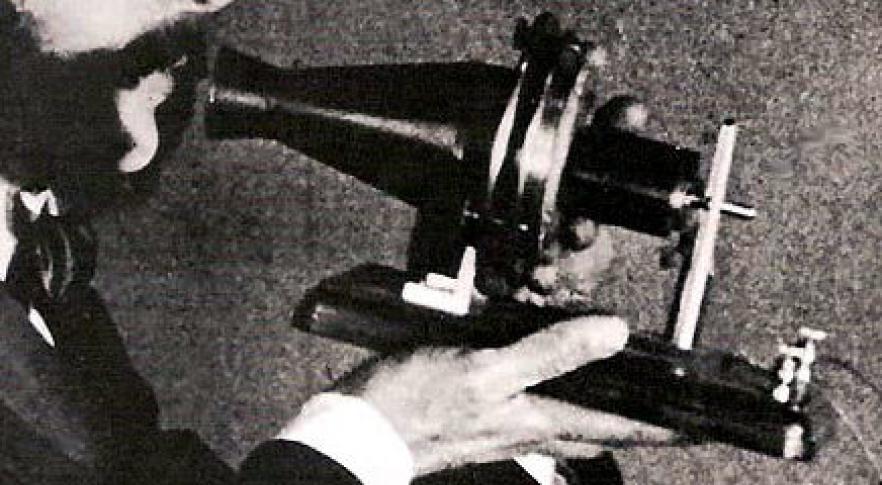 Rudolf Virchow é o primeiro médico a experimentar a patologia celular-0