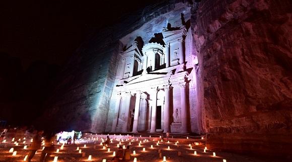 Enorme monumento, escondido "em plena vista", é achado na Jordânia-0