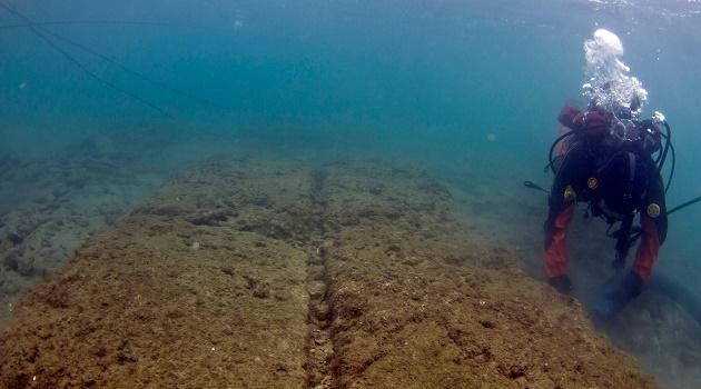 Encontrada base naval do mundo antigo submersa no mar grego-0