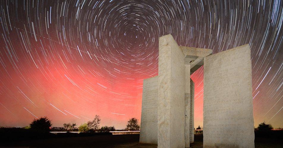 Conheça as estranhas mensagens apocalípticas do Stonehenge americano-0