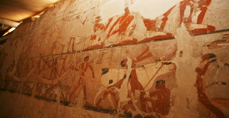 Arqueólogos encontram tumba rara de sacerdotisa egípcia-0