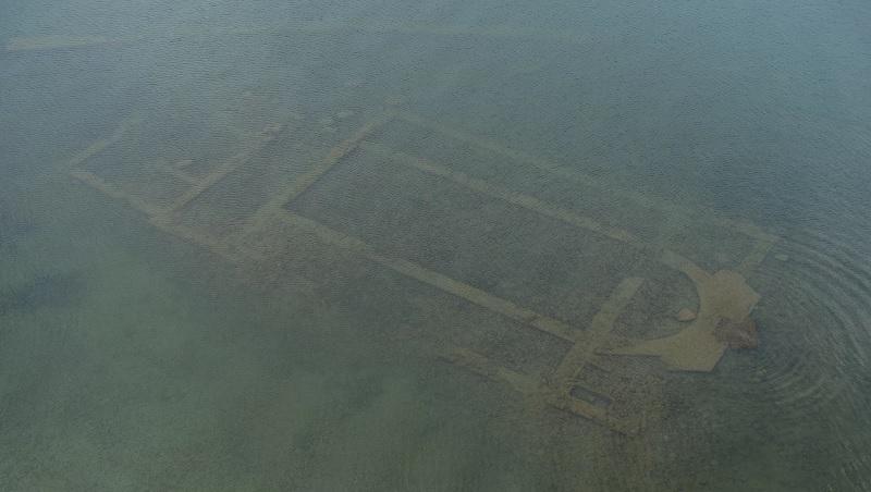 Ruínas de igreja são encontradas submersas em local histórico para cristãos-0