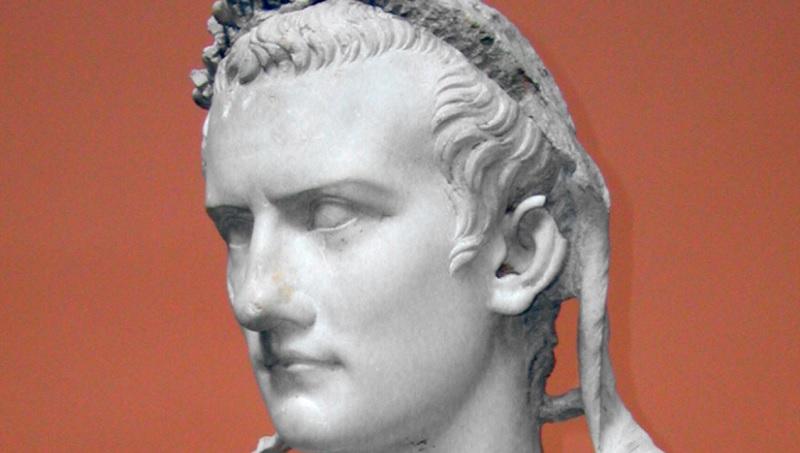 Senado romano concede a Calígula os títulos do principado-0