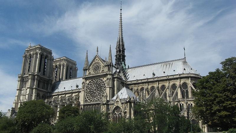 Catedral de Notre-Dame foi palco de importantes momentos da história francesa-0