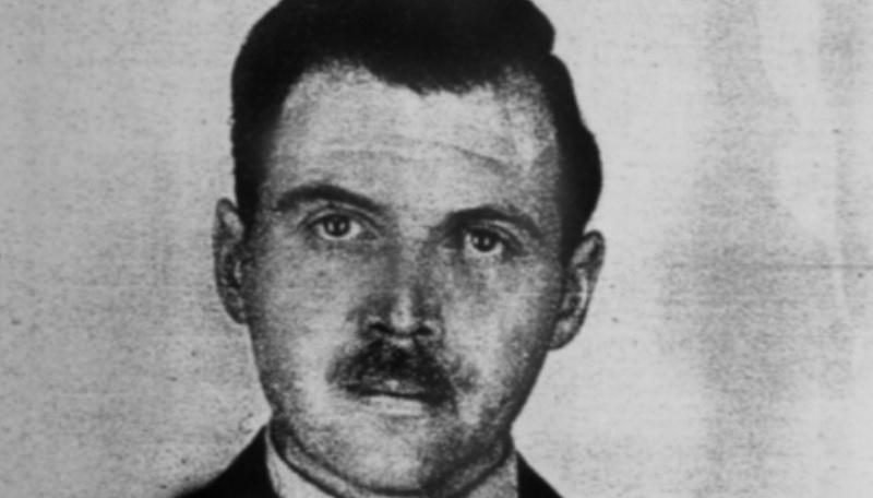 Mengele, o "Anjo da Morte", inicia trabalhos em Auschwitz-0