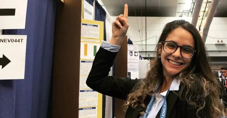 Estudante brasileira ganha prêmio científico nos EUA e vai dar nome a asteroide-0