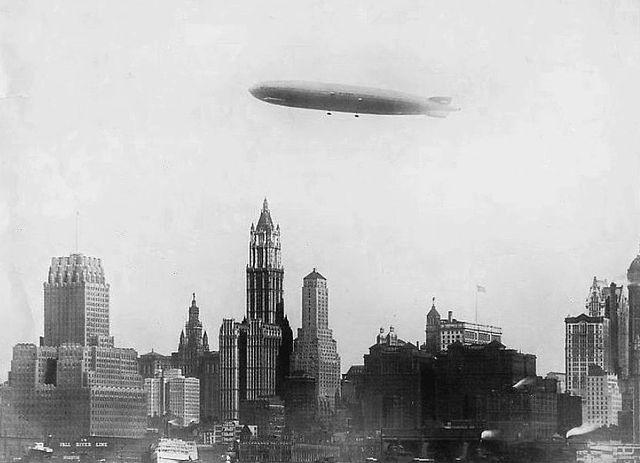 Conde von Zeppelin fez 1a. demonstração de um dirigível-0