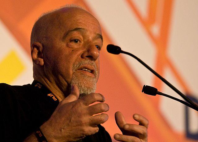 Nasce o escritor Paulo Coelho -0