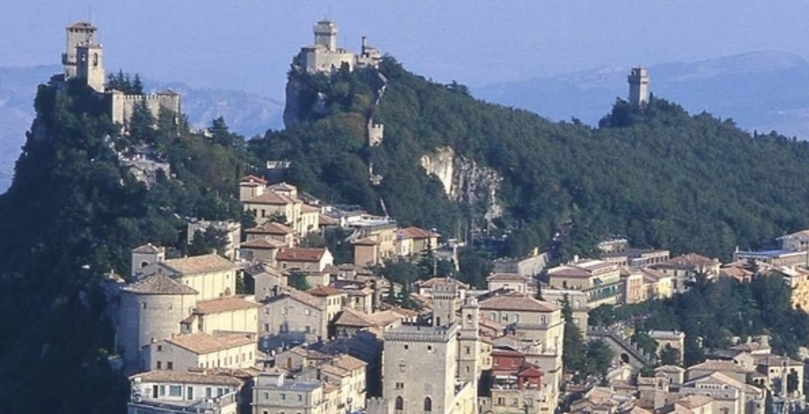 É fundada a República de San Marino-0