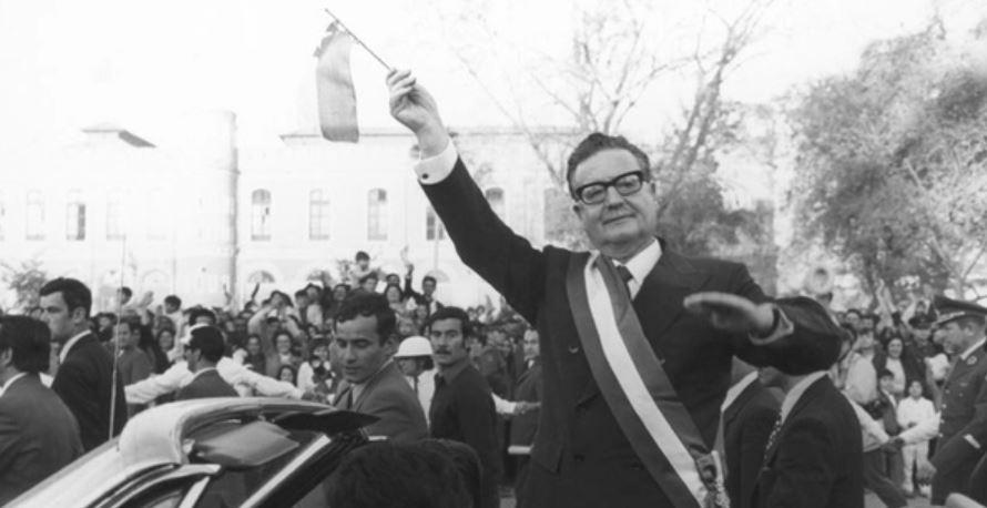 Salvador Allende assume a presidência do Chile-0