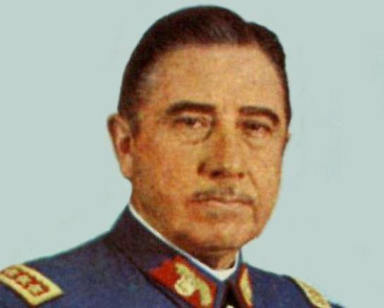 Nasce o General Pinochet, presidente-ditador do Chile entre 1973 e 1990-0