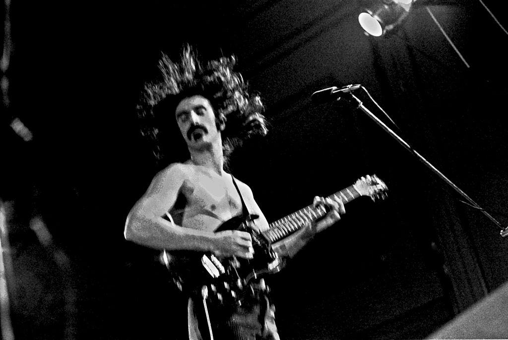 Nasce o músico Frank Zappa, nos EUA-0