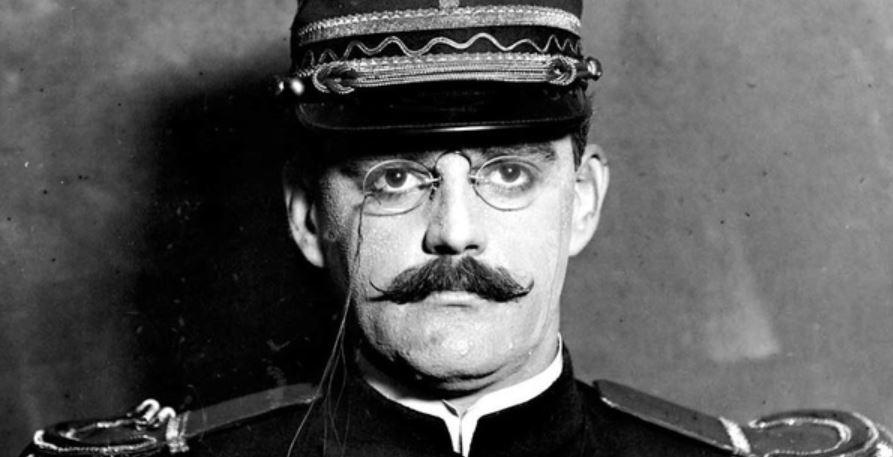 Alfredo Dreyfus é condenado à prisão perpétua-0