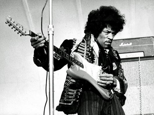 Jimi Hendrix grava clássica música Purple Haze-0