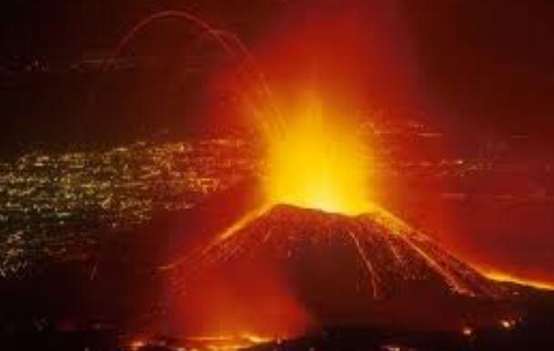 Vulcão Etna tem sua primeira erupção-0