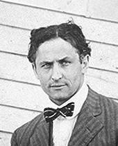 Nasce o ilusionista húngaro Harry Houdini-0