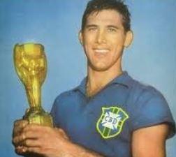 Nasce Bellini, capitão do Brasil nas copas de 58 e 62 -0