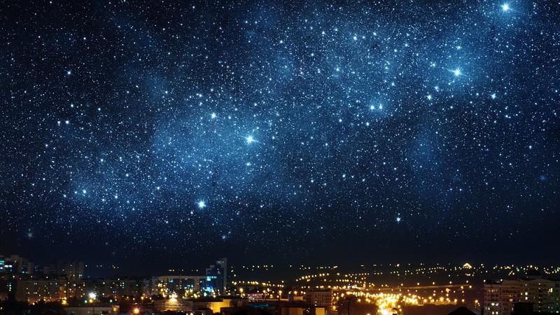 Estudo diz que misteriosas luzes piscantes no céu podem ser sinal de vida alienígena-0
