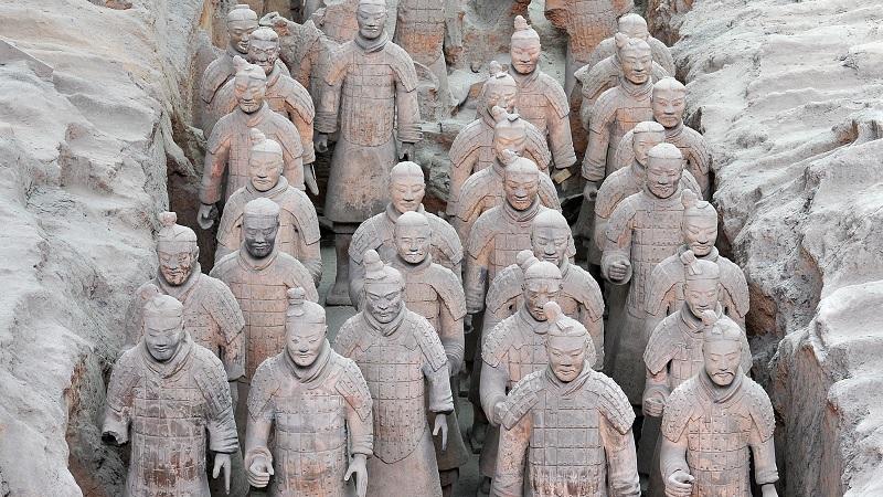 Encontradas mais centenas de soldados de terracota em tumba de imperador chinês-0
