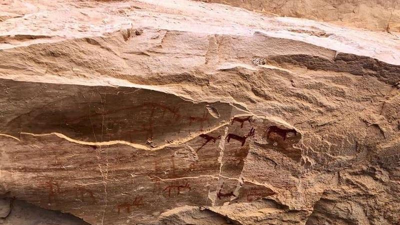 Caverna com pinturas feitas há dez mil anos é descoberta por acaso no Egito-0