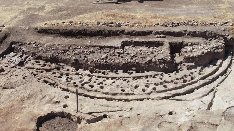 Pesquisadores descobrem "Stonehenge de madeira" de 4500 anos em Portugal-0