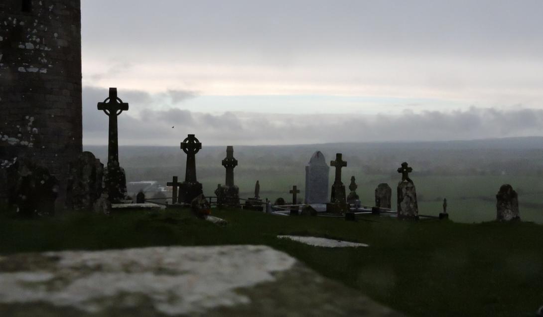 Mutação misteriosa é identificada em corpos encontrados em cemitério medieval na Irlanda -0