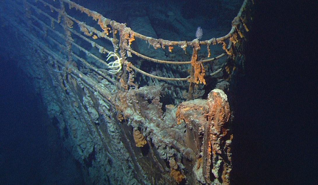 Imagens feitas logo após a descoberta dos destroços do Titanic são divulgadas pela 1ª vez-0